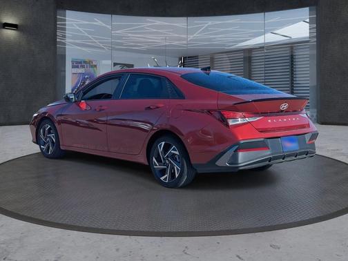 2025 Hyundai ELANTRA Sport