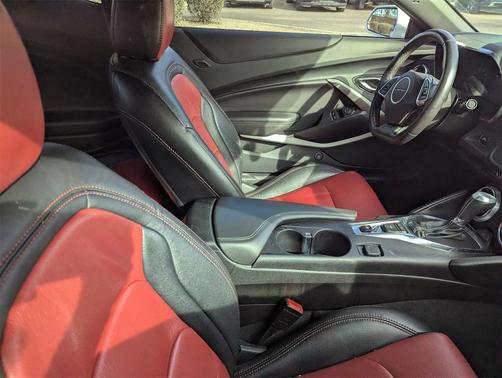 2021 Chevrolet Camaro RWD Coupe LT1