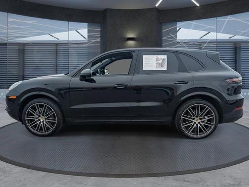 2022 Porsche Cayenne Platinum Edition