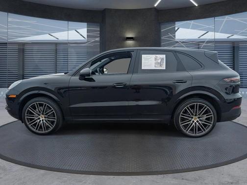 2022 Porsche Cayenne Platinum Edition