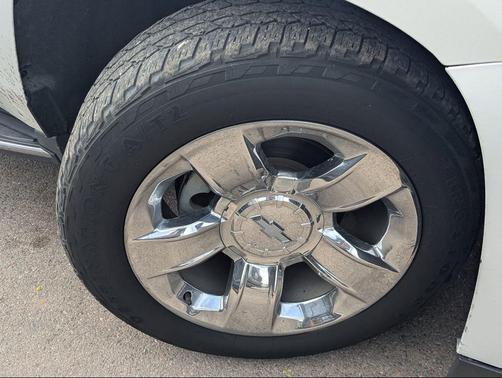 Iridescent Pearl Tricoat 2017 Chevrolet Tahoe Premier