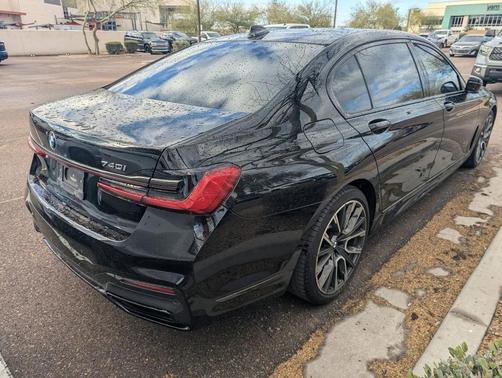 2021 BMW 740 740i