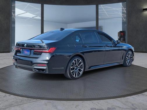 2021 BMW 740 740i