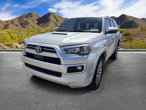 Classic Silver Metallic 2024 Toyota 4Runner TRD Sport