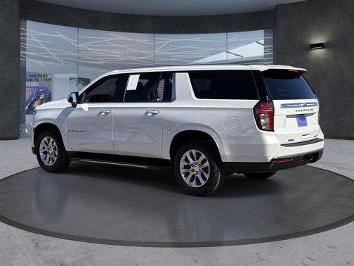 Iridescent Pearl Tricoat 2021 Chevrolet Suburban Premier