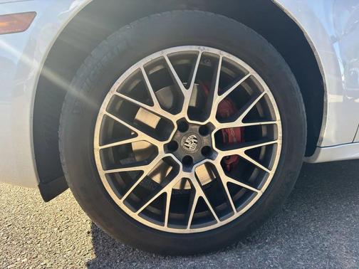 2017 Porsche Macan Turbo