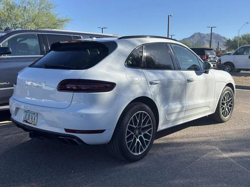 2017 Porsche Macan Turbo