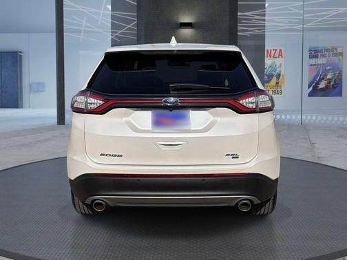 White 2018 Ford Edge SEL