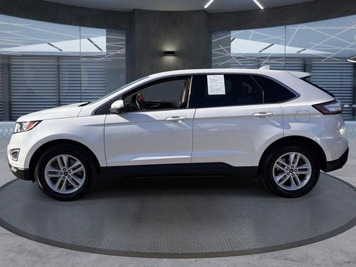 White 2018 Ford Edge SEL