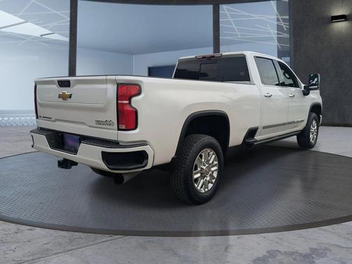 2025 Chevrolet Silverado 3500 High Country