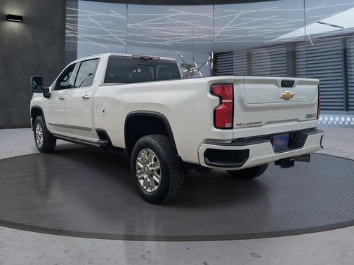 2025 Chevrolet Silverado 3500 High Country