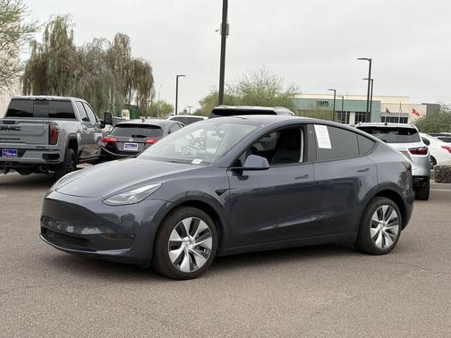 2022 Tesla Model Y Long Range Dual Motor All-Wheel Drive
