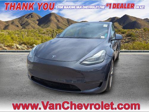 2022 Tesla Model Y Long Range Dual Motor All-Wheel Drive