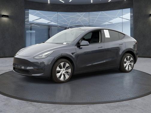 2022 Tesla Model Y Long Range Dual Motor All-Wheel Drive