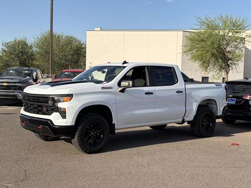 Summit White 2023 Chevrolet Silverado 1500 Custom Trail Boss
