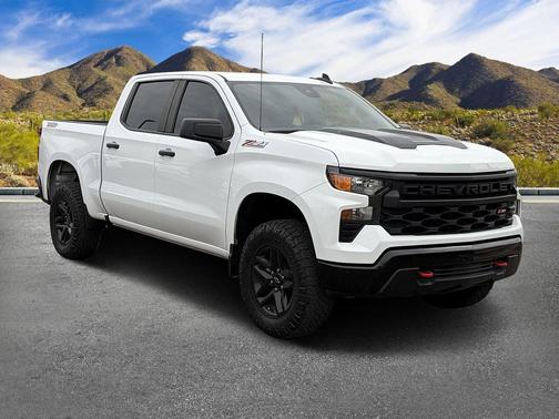 Summit White 2023 Chevrolet Silverado 1500 Custom Trail Boss