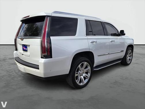 2017 Cadillac Escalade Luxury