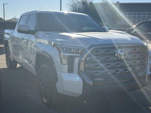 2025 Toyota Tundra Hybrid Platinum