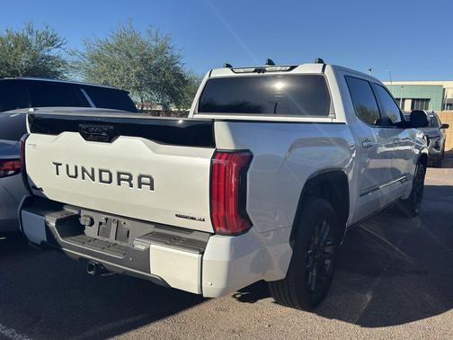 2025 Toyota Tundra Hybrid Platinum