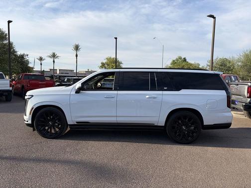 Vibrant White Tricoat 2026 Cadillac Escalade ESV Sport