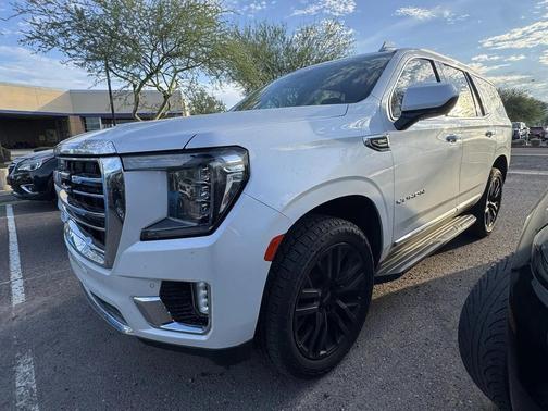 2023 GMC Yukon SLT