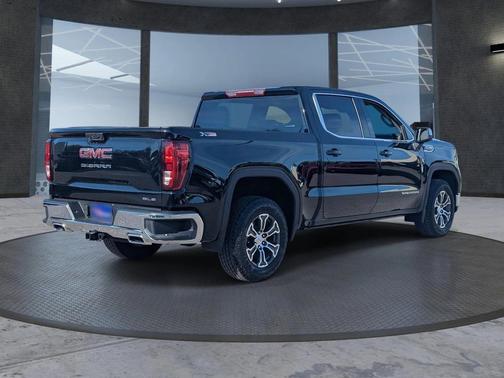 2025 GMC Sierra 1500 SLE
