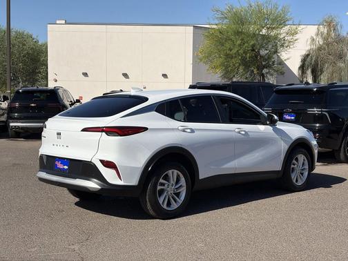 Summit White 2026 Buick Envista Preferred FWD