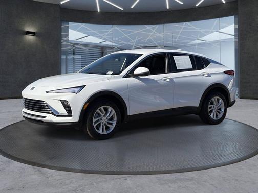 Summit White 2026 Buick Envista Preferred FWD