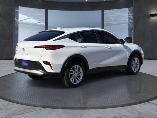 Summit White 2026 Buick Envista Preferred FWD