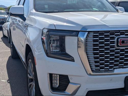 Summit White 2021 GMC Yukon XL Denali