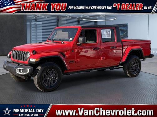 Firecracker Red Clearcoat 2025 Jeep Gladiator Sport S