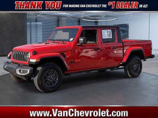 Firecracker Red Clearcoat 2025 Jeep Gladiator Sport S