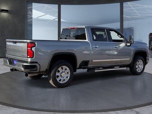Sterling Gray Metallic 2025 Chevrolet Silverado 3500 High Country