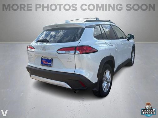 2024 Toyota Corolla Cross LE