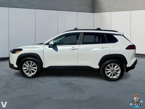 2024 Toyota Corolla Cross LE