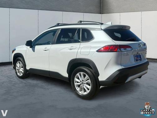 2024 Toyota Corolla Cross LE