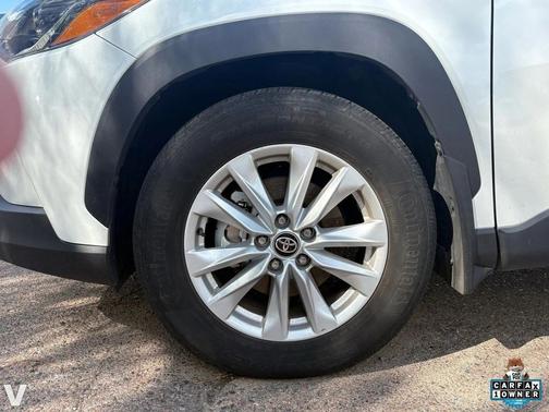 2024 Toyota Corolla Cross LE
