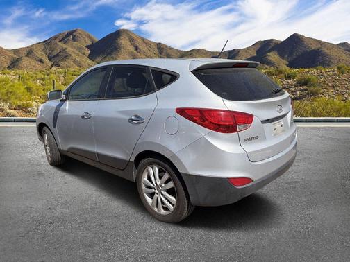 Diamond Silver 2012 Hyundai TUCSON Limited