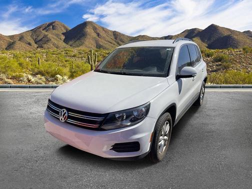 Pure White 2017 Volkswagen Tiguan 2.0T S