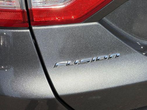 Gray 2016 Ford Fusion SE