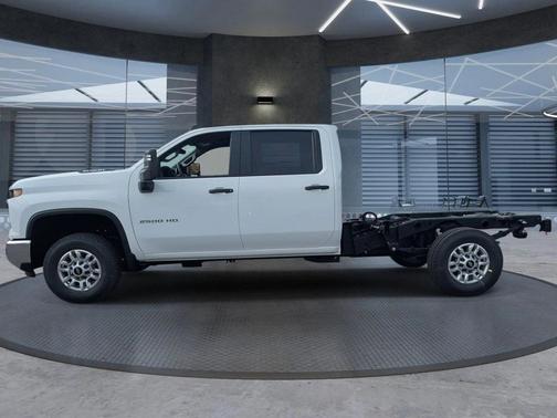 Summit White 2026 Chevrolet Silverado 2500 WT