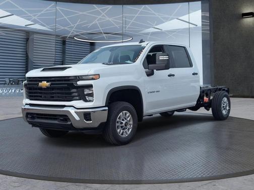 Summit White 2026 Chevrolet Silverado 2500 Crew Cab, Long Bed, WT, RWD