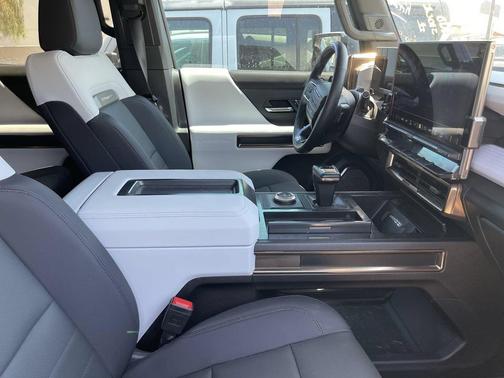 Meteorite Metallic (Grey) 2025 GMC HUMMER EV SUV 2X