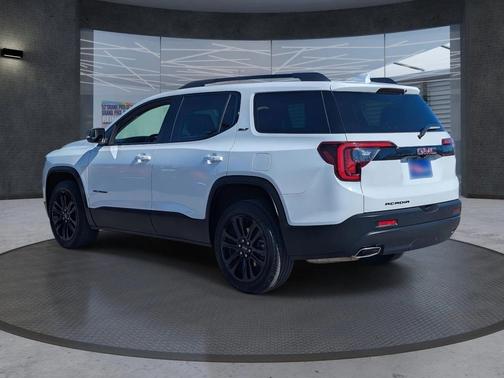 2023 GMC Acadia FWD SLT