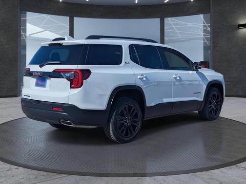 2023 GMC Acadia FWD SLT