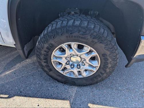 Summit White 2021 Chevrolet Silverado 2500 LT