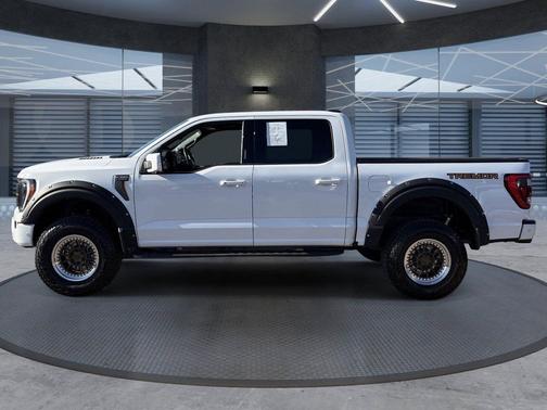 Oxford White 2022 Ford F-150 Tremor