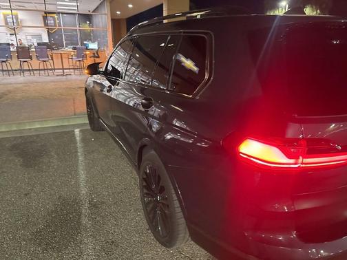 Arctic Grey Metallic 2021 BMW X7 xDrive40i