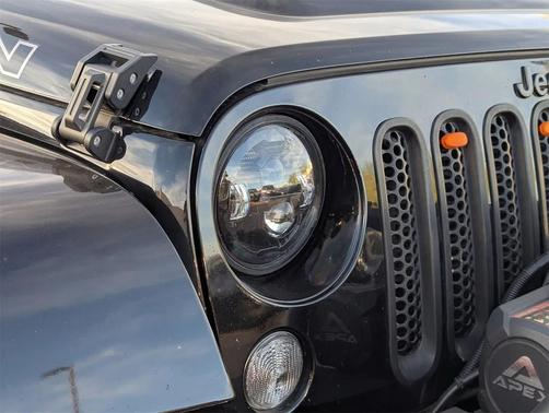 2017 Jeep Wrangler Unlimited Smoky Mountain 4x4