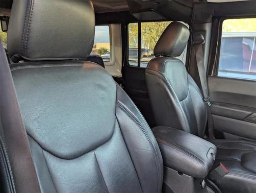 2017 Jeep Wrangler Unlimited Smoky Mountain 4x4